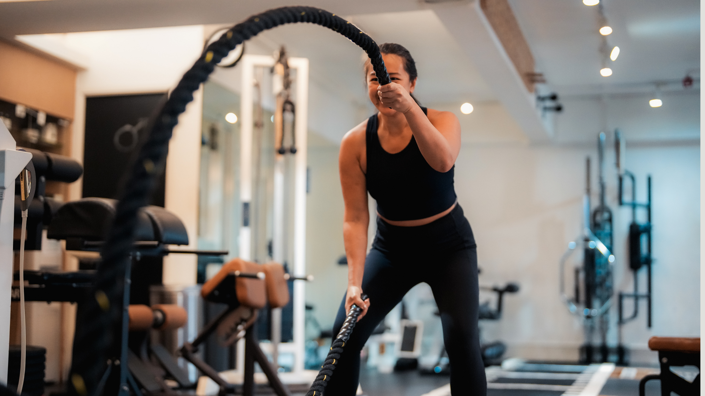 battling ropes woman | limitless gym hong kong