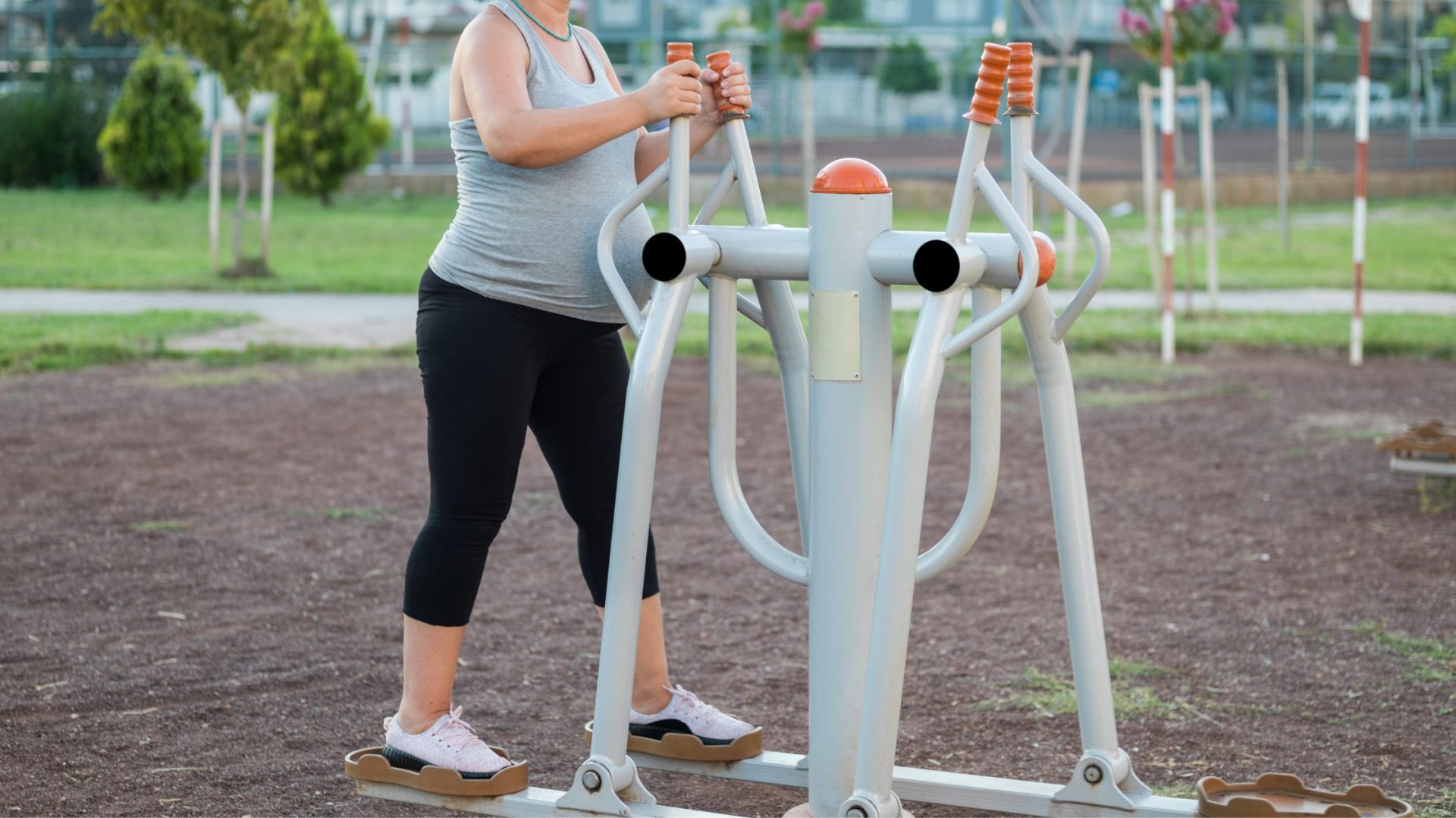 strength training pregnancy at a park | Limitless Gym Hong Kong